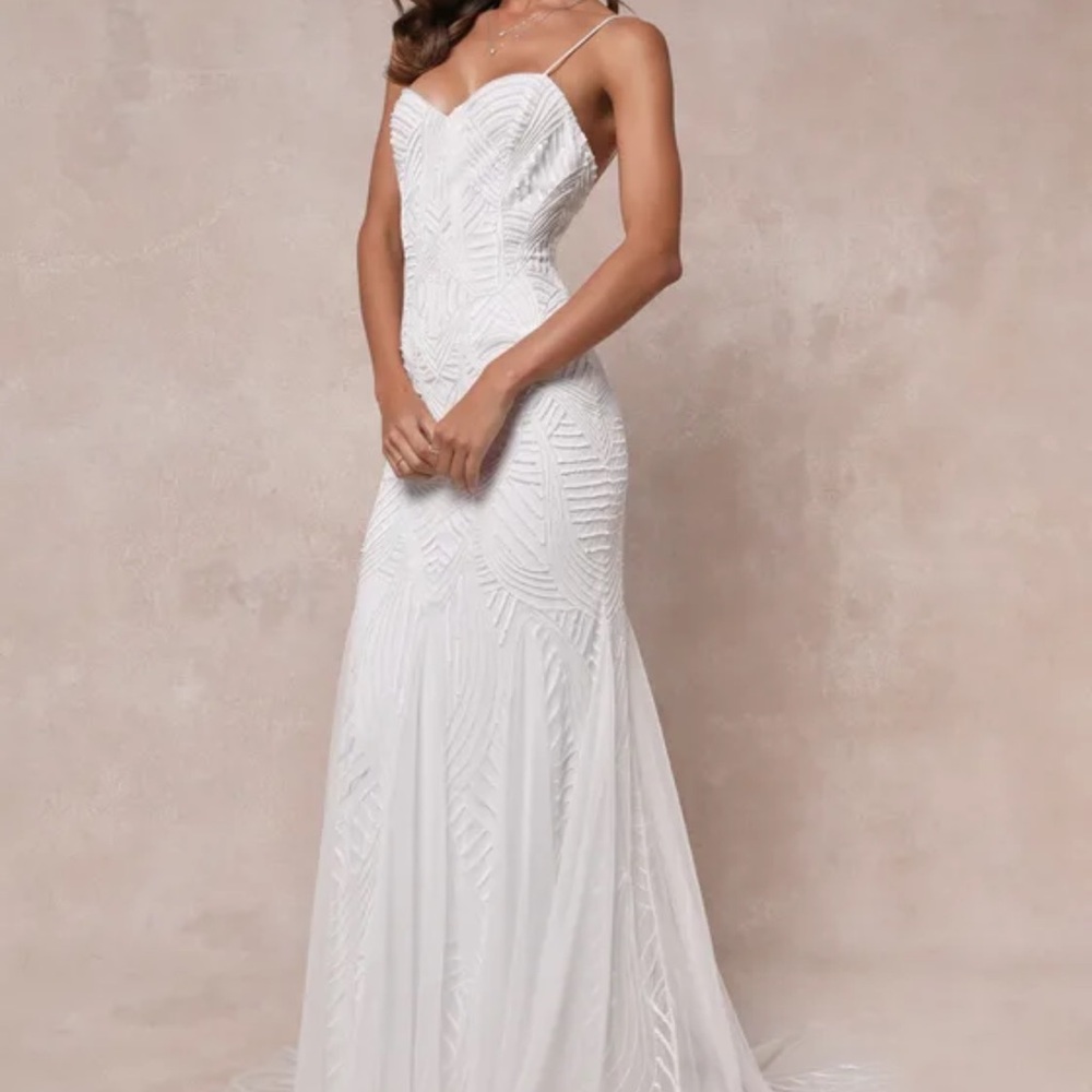 Elegant White Strapless Gown